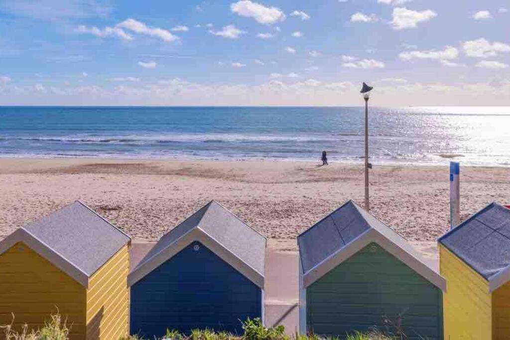 Spacious 4 Bed Rooms, Parking, Garden And Near Parks, Beaches And University Bournemouth Dış mekan fotoğraf